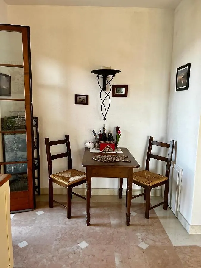 Apartment Ferienwohnung Ankommen und Wohlfühlen - Traumaussichten in Albisano Torri Del Benaco