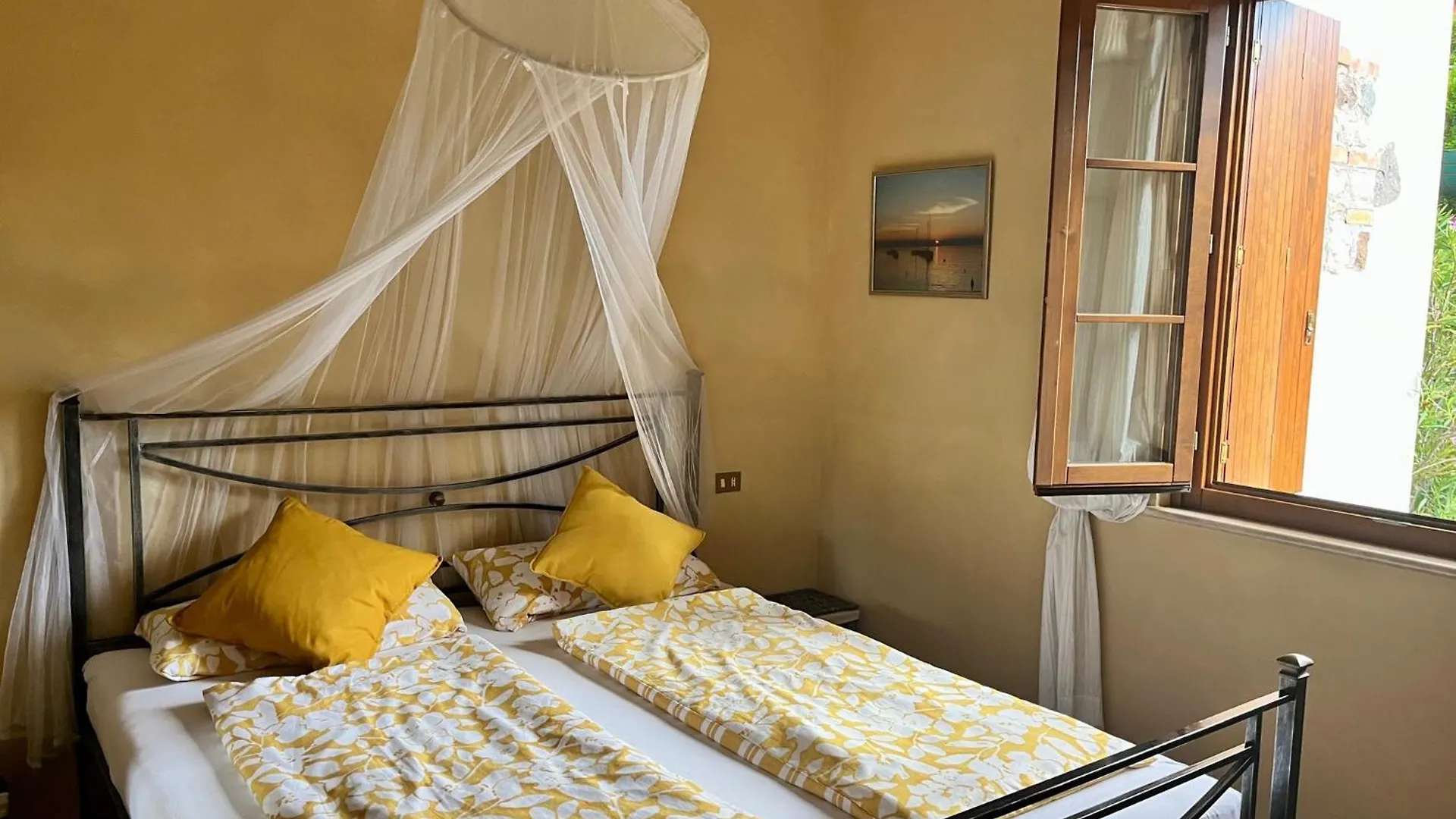 Apartment Ferienwohnung Ankommen und Wohlfühlen - Traumaussichten in Albisano Torri Del Benaco Italien