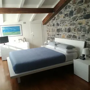 la-pietra-del-golfo.hotelitalianriviera.com/