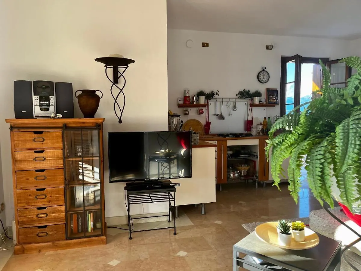 Ferienwohnung Ankommen und Wohlfühlen - Traumaussichten in Albisano Torri Del Benaco 0*,  Italien