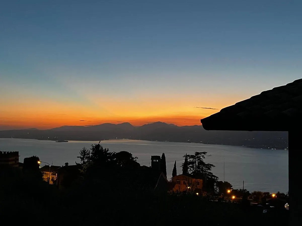 Apartment Ferienwohnung Ankommen und Wohlfühlen - Traumaussichten in Albisano Torri Del Benaco Italien